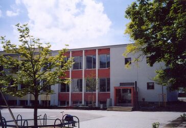 Schulhaus2