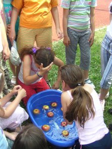 Apple Bobbing